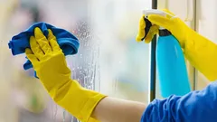 Mit diesem Mittel müssen Sie die Fenster nur einmal einreiben – Kondenswasser entsteht nicht mehr